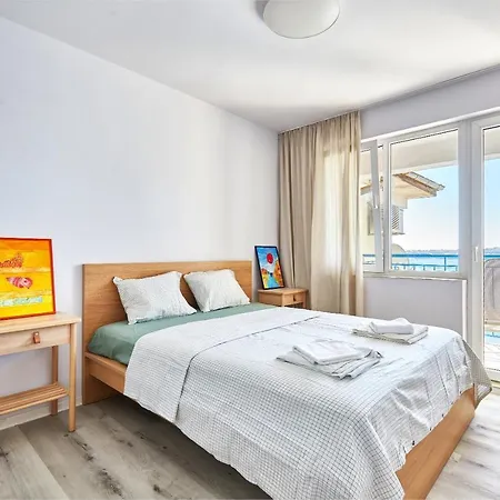 1bd Flat With A Stunning Sea View In By Flаt Manаger Apartmán *