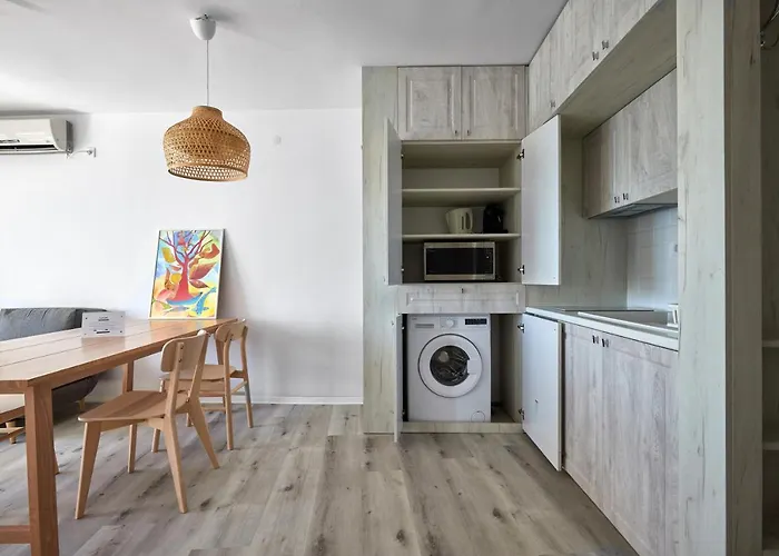 1bd Flat With A Stunning Sea View In By Flаt Manаger *