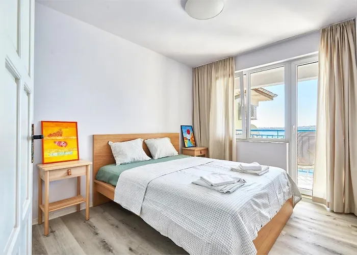 1bd Flat With A Stunning Sea View In By Flаt Manаger Апартамент *